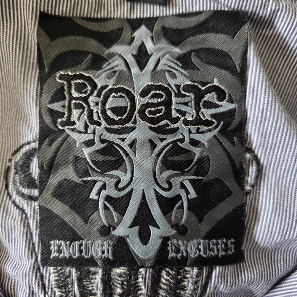 Roar Enough Excuses Men's Gray and Black Casual Button-Down Shirt Size L - Picture 14 of 15